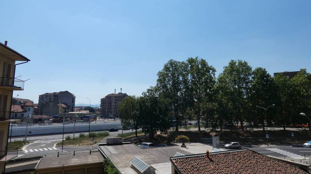 appartamento-libero-su-tre-lati-molto-luminoso