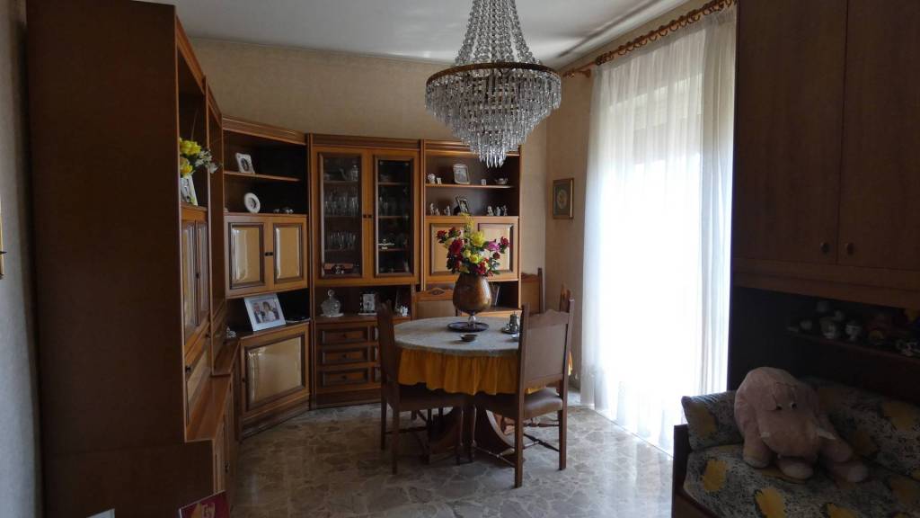appartamento-libero-su-tre-lati-molto-luminoso
