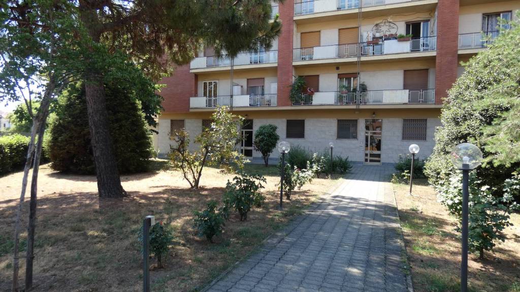 appartamento-libero-su-tre-lati-molto-luminoso