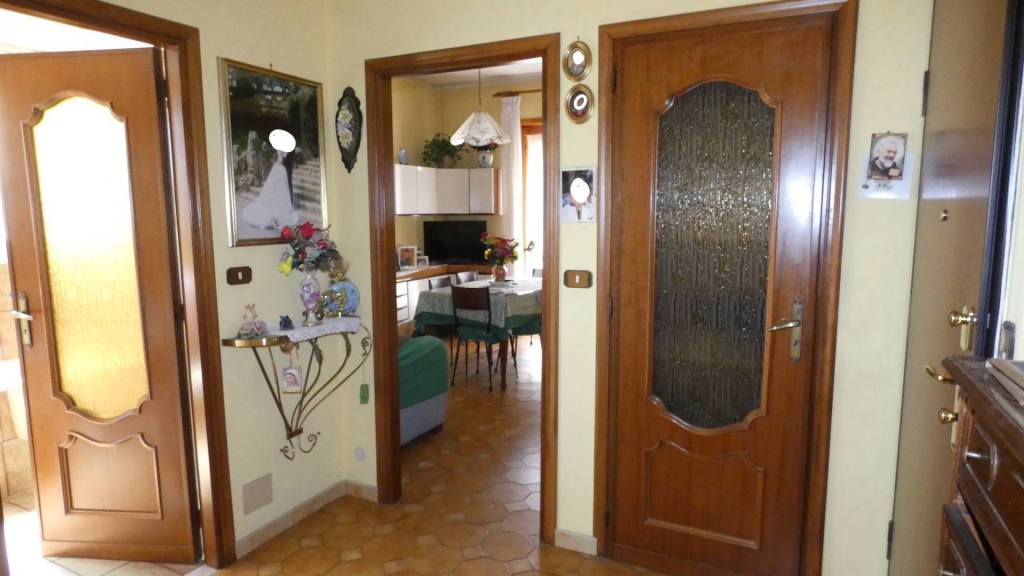 appartamento-libero-su-tre-lati-molto-luminoso