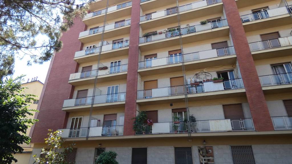 appartamento-libero-su-tre-lati-molto-luminoso