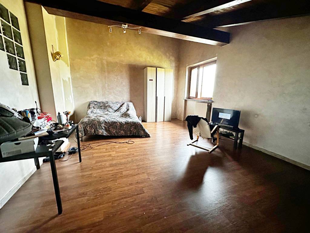pentalocale-via-piave-19-volpiano