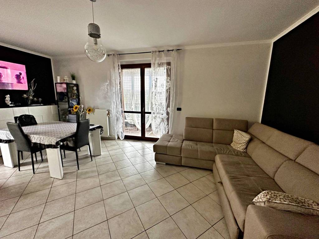 pentalocale-via-piave-19-volpiano