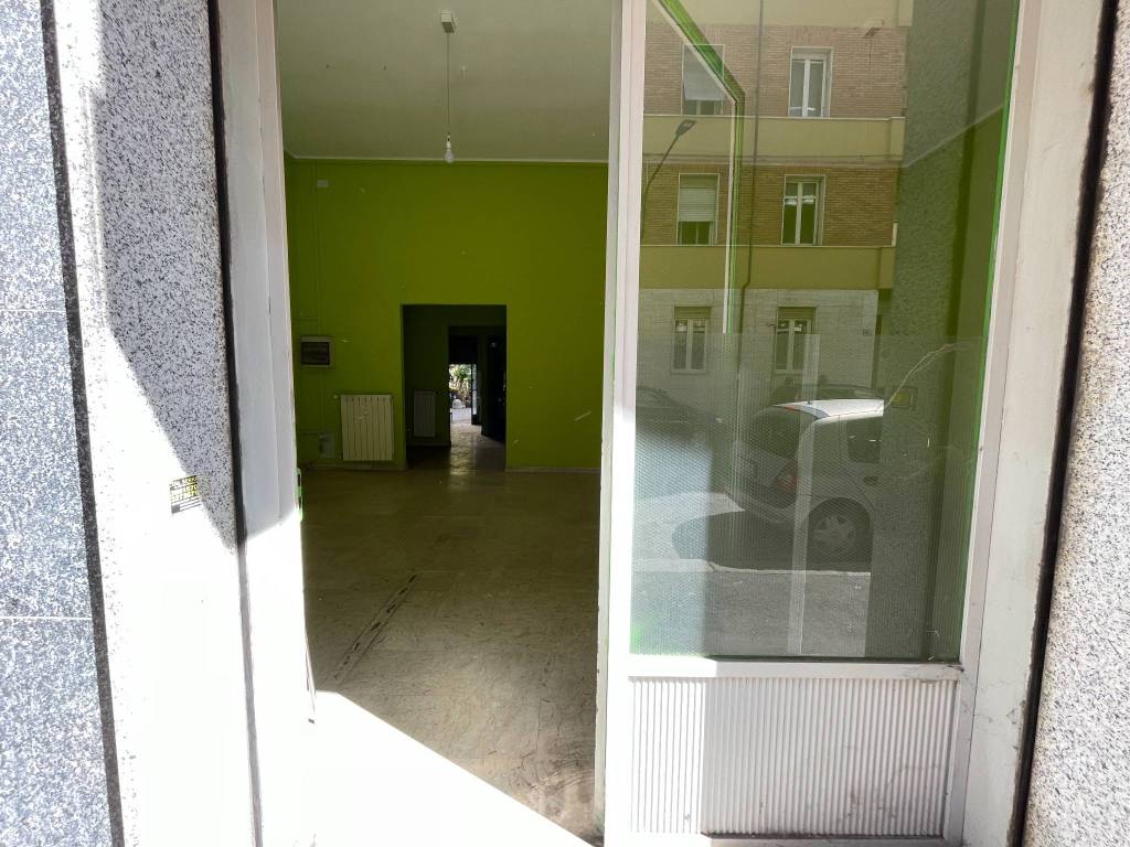 locale-commerciale-crocetta