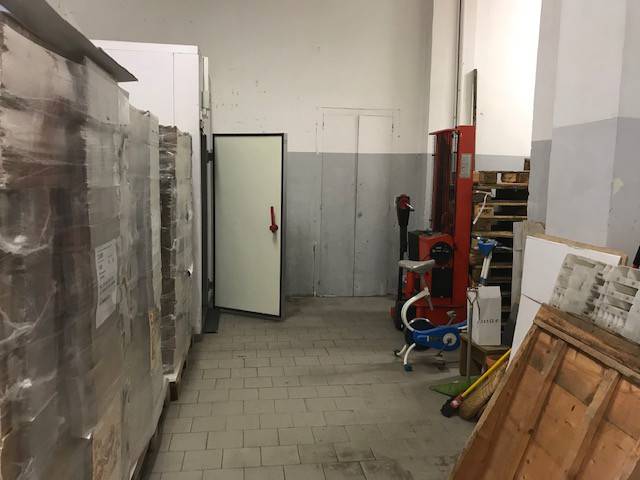 INTERNO