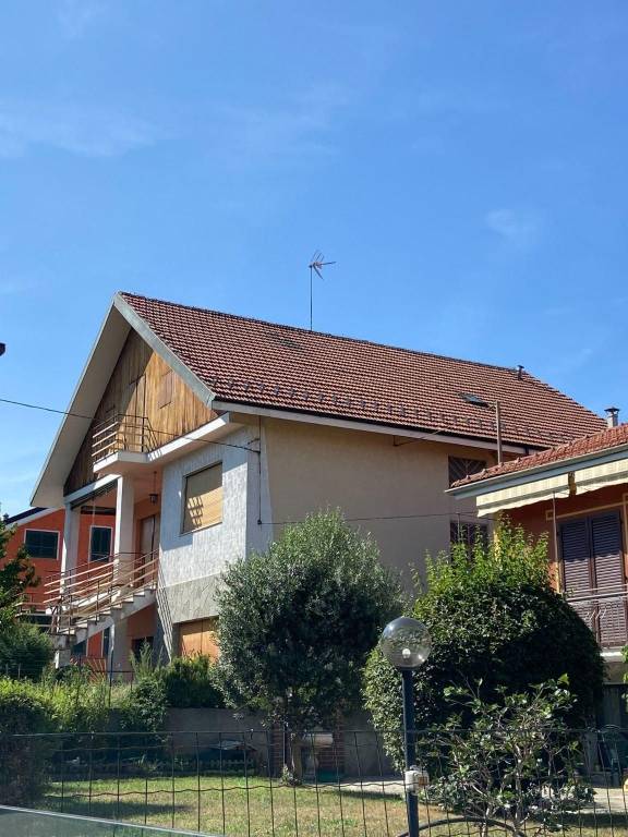 villa-bifamiliare