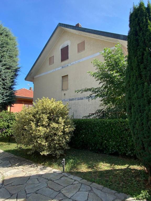 villa-bifamiliare