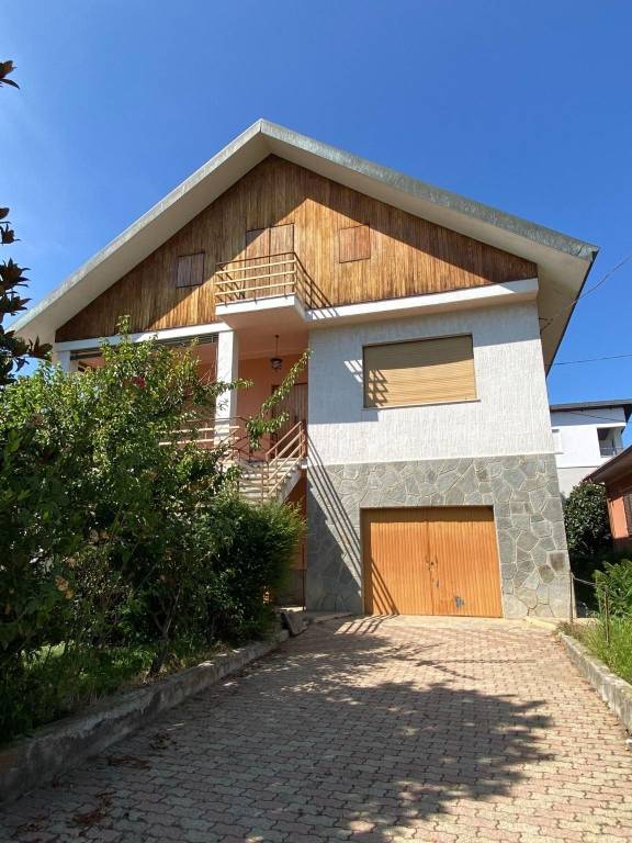 villa-bifamiliare