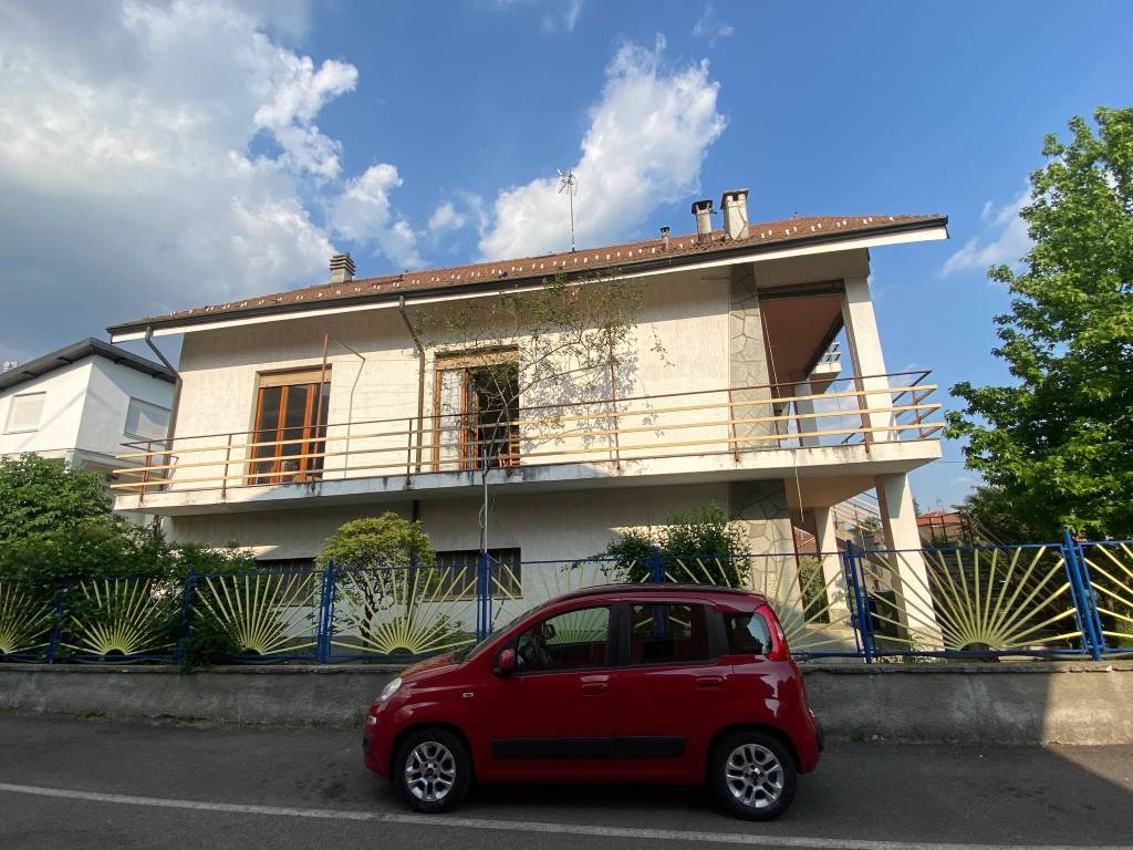 villa-bifamiliare